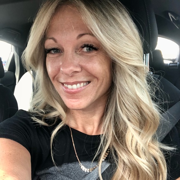 Meet your Posher, Misty - Picture 11 of 16